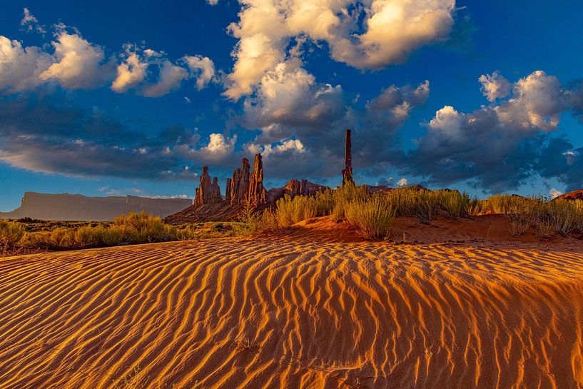 Monument Valley Tribal Park, the Totem Pole at sunrise by Gert Hilbink