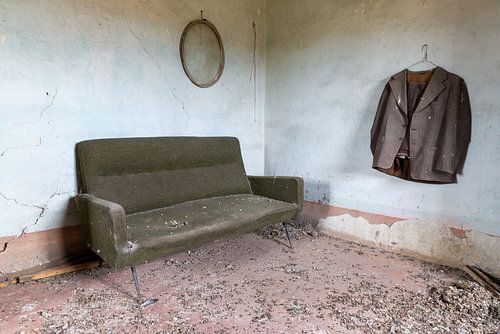Take a seat (urbex)