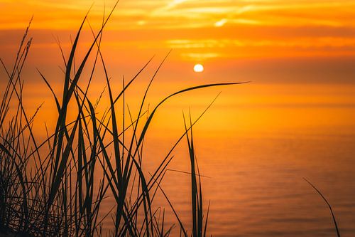 Zonsondergang op het Oostzeestrand bij Sellin op het eiland Rügen in Mecklenburg-Vorpommern