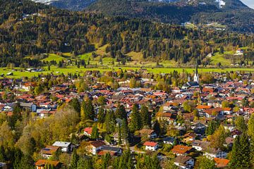 Oberstdorf in de herfst van Walter G. Allgöwer