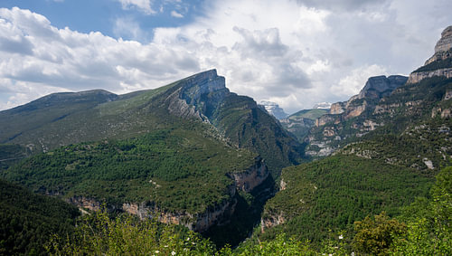 Groots panorama over de Añisclokloof