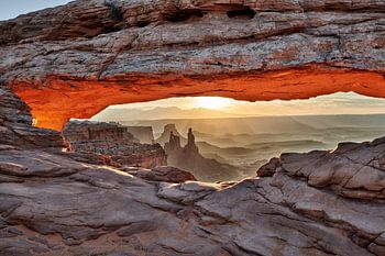 sunrise at Mesa Arch in Canyonlands National Park