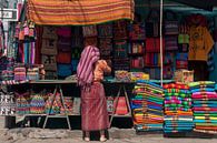 Guatemala: Marktkoopvrouw (Santiago Atitlán) by Maarten Verhees thumbnail