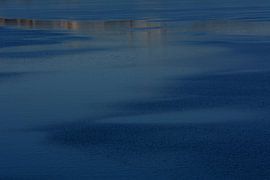 BLAUW 8 van Miroslav Ptacek