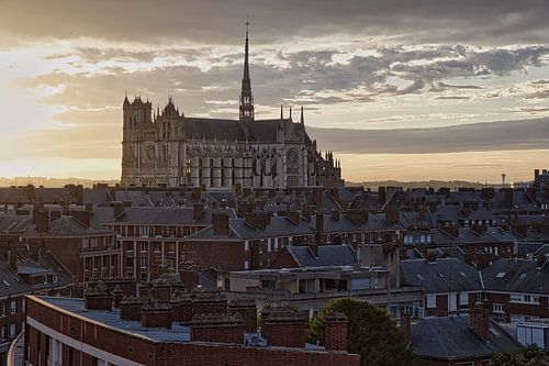 Boven de daken van Amiens