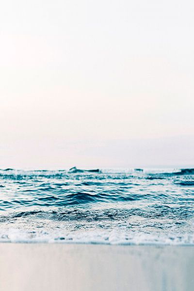 Abstract Waves by Kathrin Pienaar
