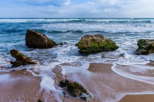 Felsen im Meer von Jeroen de Weerd