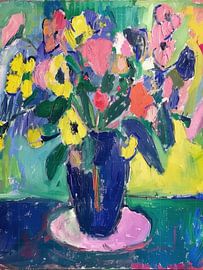 Blumen in einer blauen Vase von TOAN TRAN