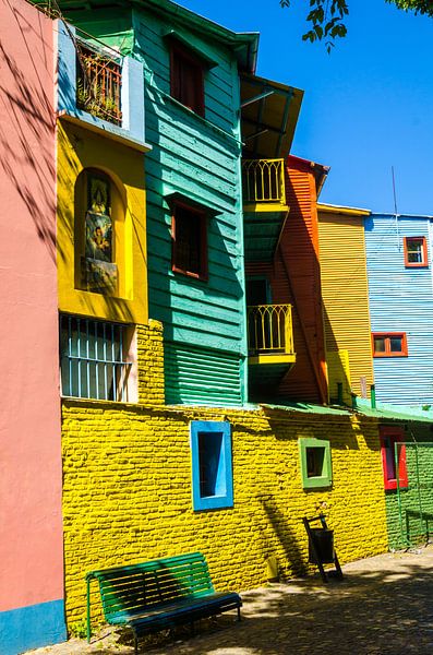 Façades de maisons colorées dans la rue Caminito La Boca à Buenos Aires, en Argentine. par Dieter Walther