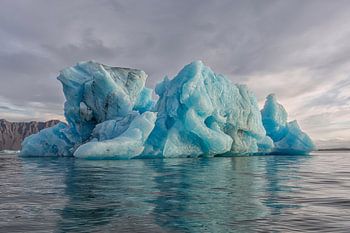 IJsberg in de Jokulsarlon in IJsland