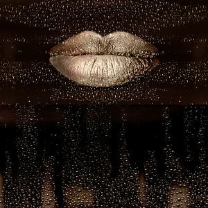 Silberne Lippen. Digitale Kunst.