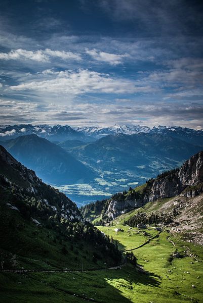 Vallée des Alpes par Studio  Milaan