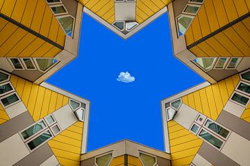 Omhoog kijken naar kubuswoningen in Rotterdam van Bob Janssen