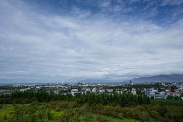 Island - Schöner Blick über die Stadt Reykjavik von adventure-photos