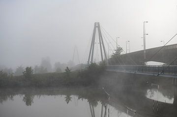La passerelle de la Méchelle, van Richard Wareham