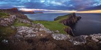 Neist Point vuurtoren panorama in de avond van Jean Claude Castor thumbnail