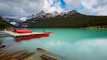 Der Lake Louise in den Rocky Mountains in Kanada von Roland Brack