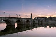 Sint-Servaasbrug in Maastricht tijdens zonsopkomst von Geert Bollen Miniaturansicht