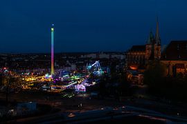 Altstadtfrühling Erfurt bei Nacht – Domplatz im Spannungsfeld von Geschichte und Licht von Mixed media vector arts
