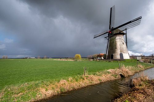 Mooie lucht boven molen