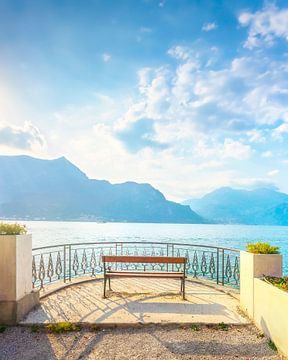 Banc sur le lac de Côme. Bellagio, Italie sur Stefano Orazzini