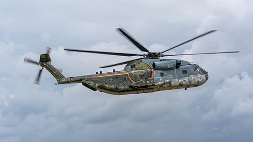 Bundeswehr Sikorsky CH-53G transporthelikopter met special livery.