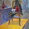 Stilleben mit Stuhl, Tuch, Flasche und Schale im Atelier des Künstlers. von Galerie Ringoot