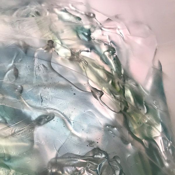 Soft splash by Miriam Sanders