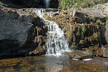 Aan de voet van de Black Cuillins bij Glenbrittle liggen de Fairy Pools.