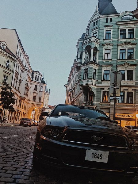 Ford Mustang in Prag von Denisa Hogendijk