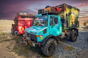 Two 4x4 trucks converted into motor homes by Luc de Zeeuw