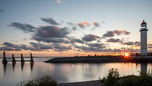 Haven Hellevoetsluis met vuurtoren