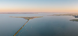 Towns linked by water by Thomas Röell