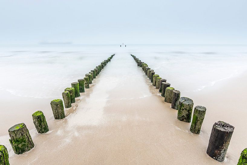 Breakwaters on the beach of Vlissingen by Jan Poppe