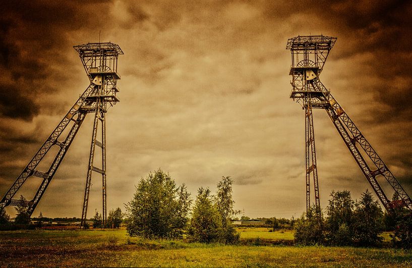 Tours de tête de puits déclassées de la mine de charbon de Houthalen (B) par Marianne Dirix