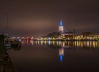 Gezicht op Hasselt met spiegeling in het water HDR