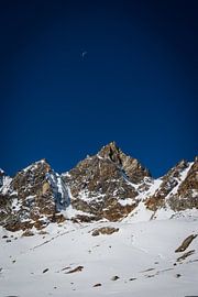 Moon on Renjo La by Felix Kammerlander