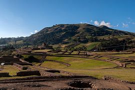 Ingapirca: Ingapirca Incaruïnes by Maarten Verhees