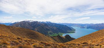 Isthmus Peak: The Roof of New Zealand by Ken Tempelers