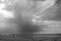 Slecht weer aan zee Noordwijk Nederland