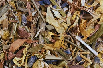 Photo macro d'un mélange de thé "Lummen Oak". sur Retrotimes