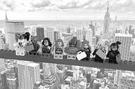 Lunch atop a skyscraper Lego edition - Super Heroes - Women - New York par Marco van den Arend Aperçu
