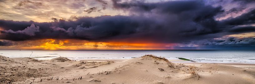 Panorama Sonnenuntergang Strand und Nordsee von eric van der eijk