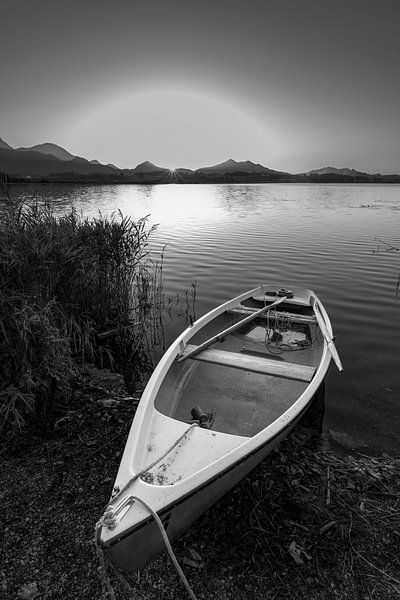 Zonsondergang aan de Hopfensee van Walter G. Allgöwer