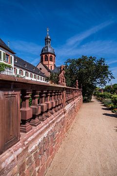 Sommeridylle in Seligenstadt in der Einhard Basilika