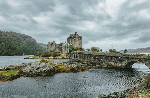 Kasteel Eilean Donan in Schotland. Highlander kasteel in de Hooglanden.