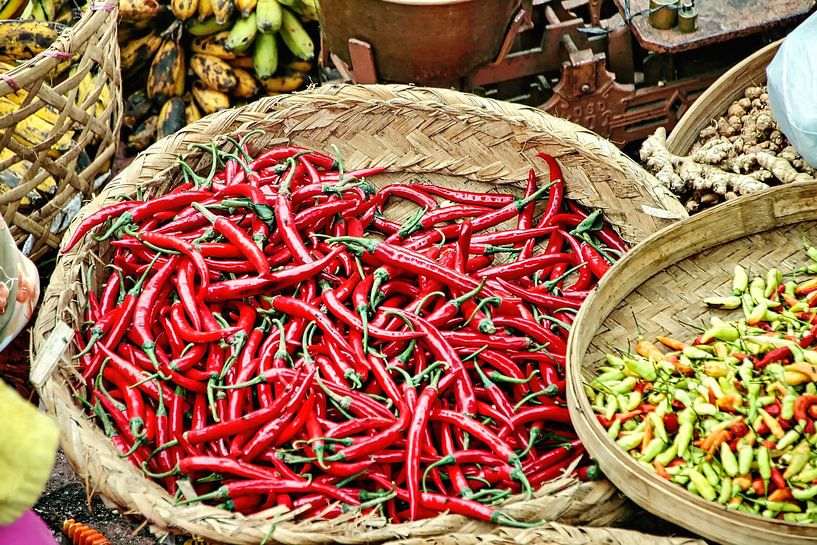 Pasar in Indonesia by Eduard Lamping