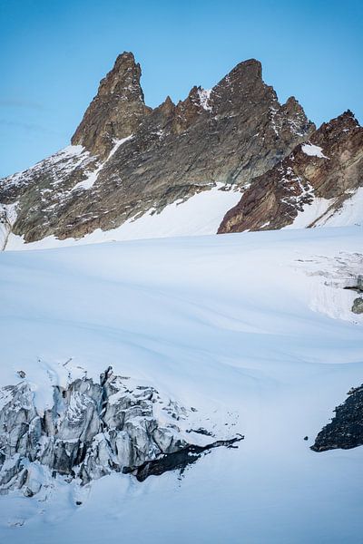 The Aiguilles Rouges d'Arolla in the early morning by Joep van de Zandt