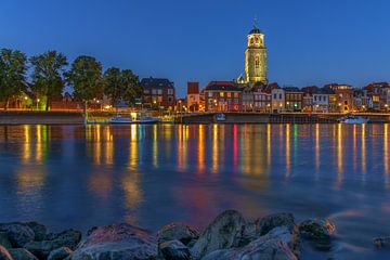 Deventer Skyline Lebuinus kerk avond van Han Kedde