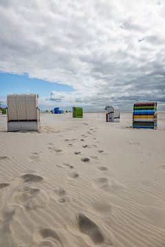 Strandkörbe im Hochformat von Thomas Heitz